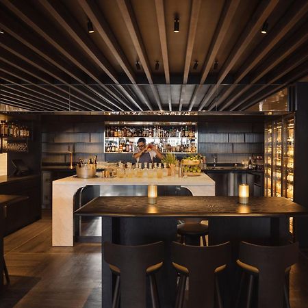 Hilton Singapore Orchard Exterior photo The bar at the 1000 Museum